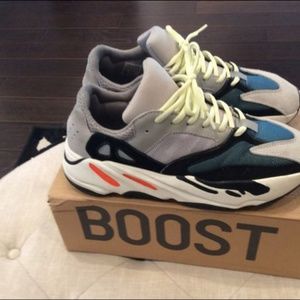 Yeezy Boost 350 Wave Runner